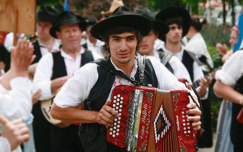 le-festival-de-folklore-portugais