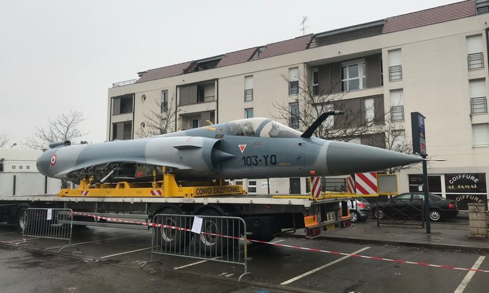 Arrivée mirage 2000 Les Mureaux