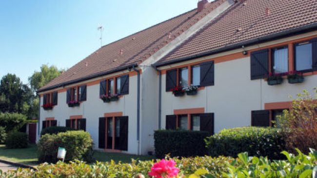 Hotel Restaurant La Chaumière – Les Mureaux