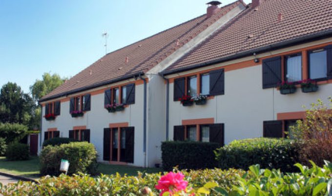 Hotel Restaurant La Chaumière – Les Mureaux