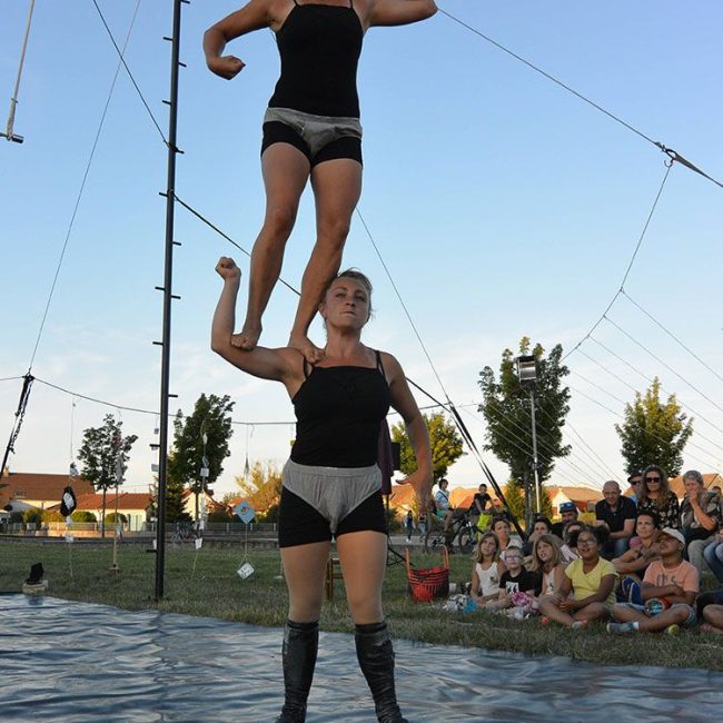 Spectacle Femme au volant