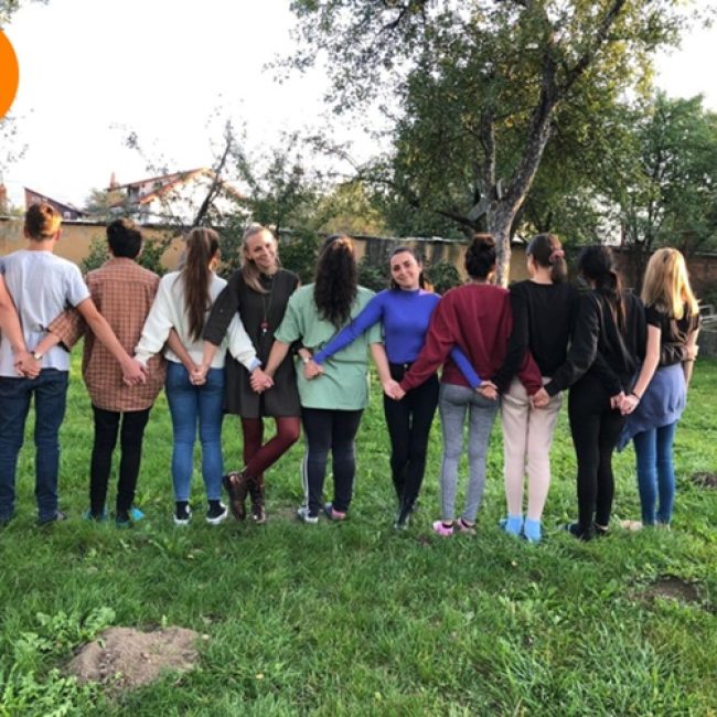 « Transmettre pour transformer – De marginalisés à acteurs de la société : parcours d&rsquo;orphelins en Roumanie »