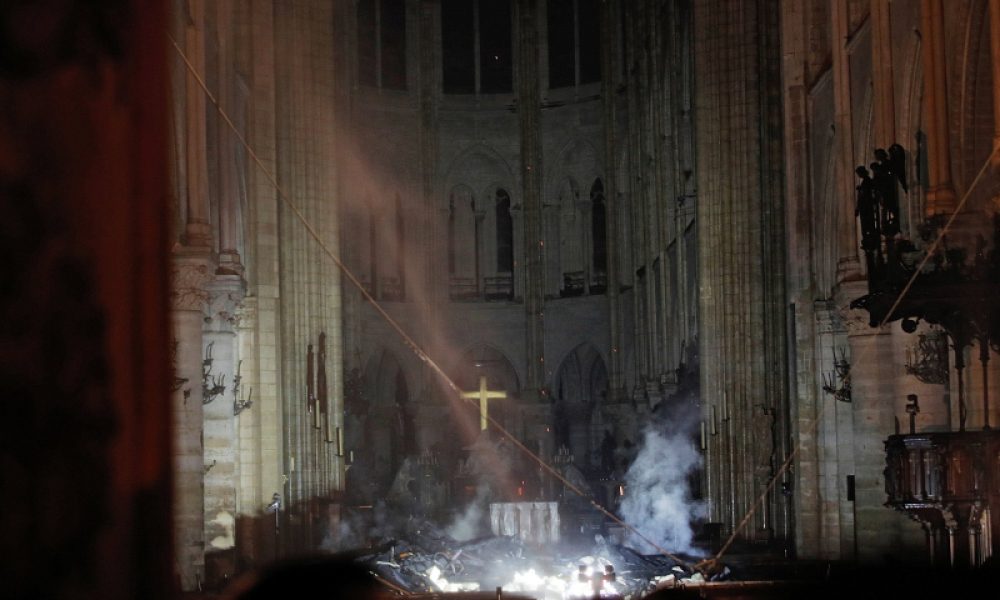 Croix Notre Dame